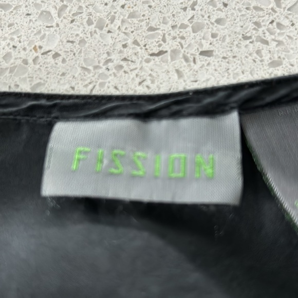 Men’s collarless 1/4 button down shirt - Picture 3 of 7